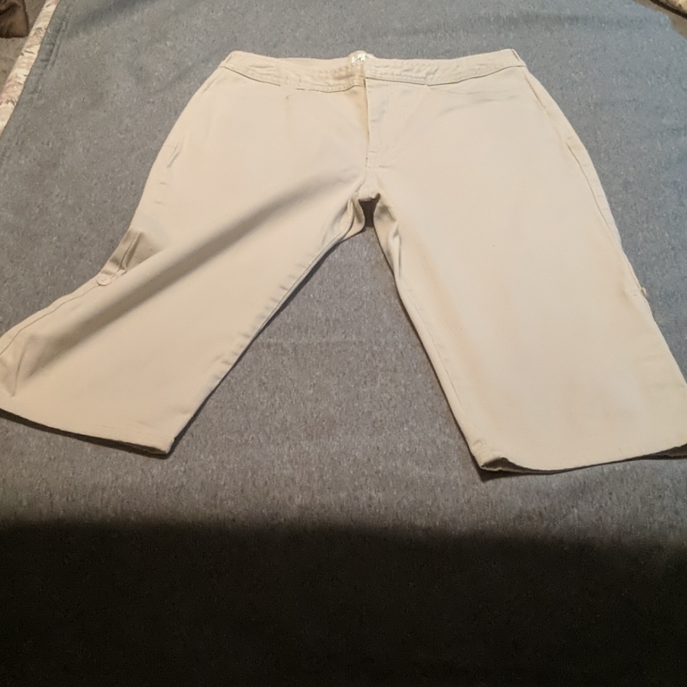 Like new khaki capris. Woman's size 10.